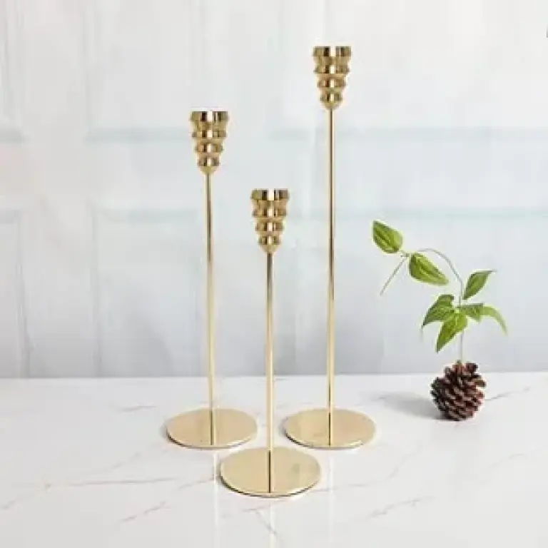 Bougeoir Design en Métal – B04
