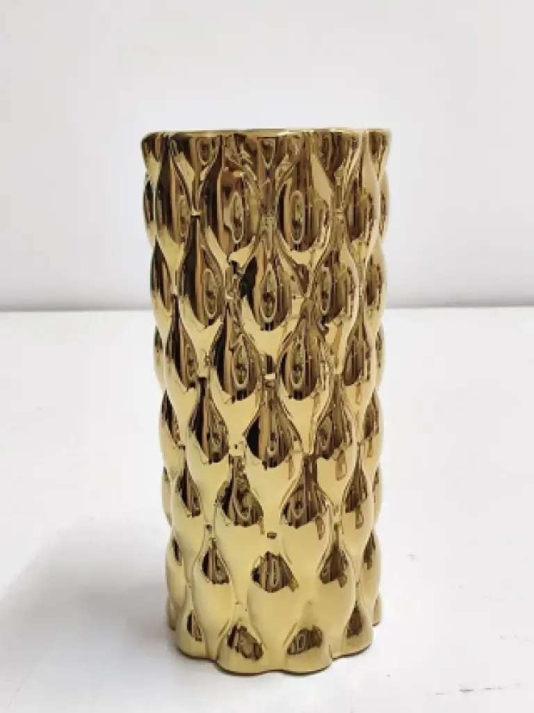 VASE E02